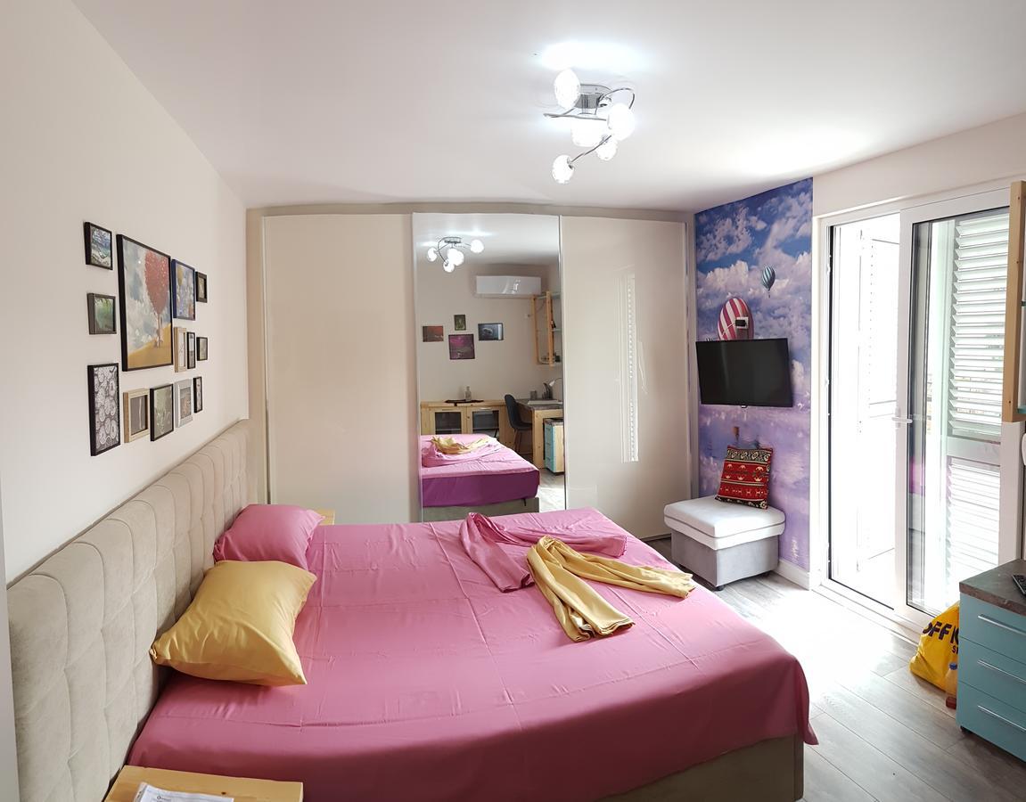 Absolute Blloku Apartment Tirana Eksteriør billede